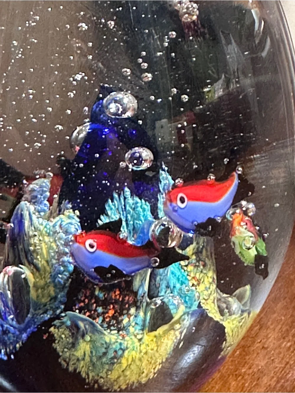 Glass Aquarium Fish Paperweight - Clear with Multicolor Fish